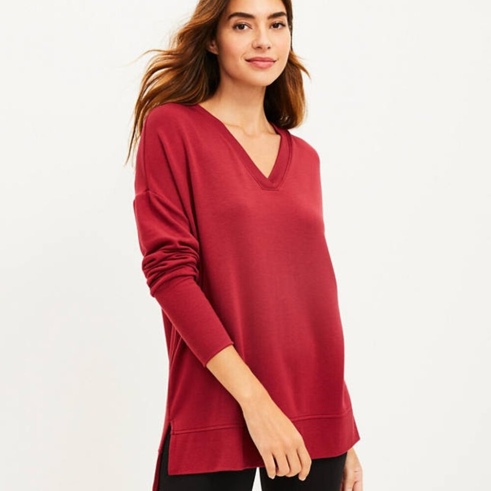 Lou & Grey Red Signaturesoft V-Neck Tunic Top